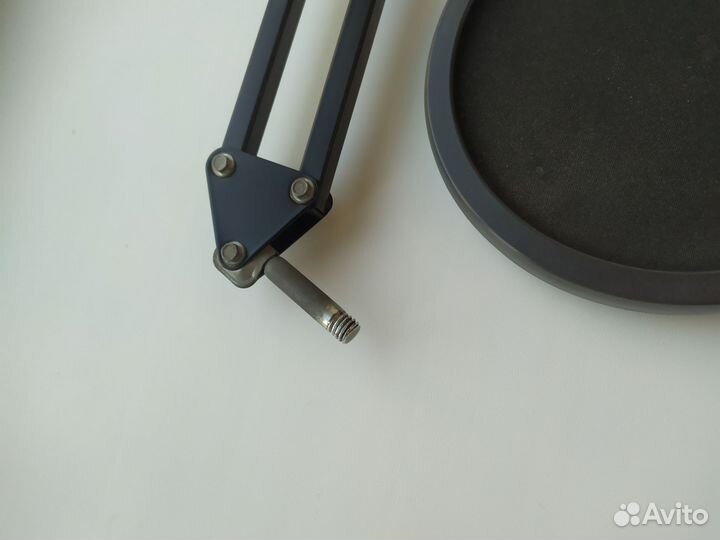 Микрофон bm 800 конденсаторный + держатель