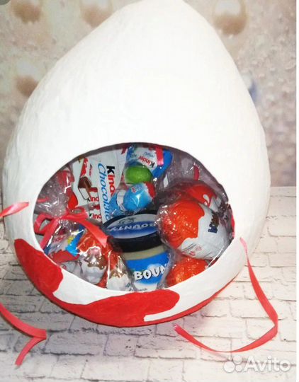 Большой киндер сюрприз