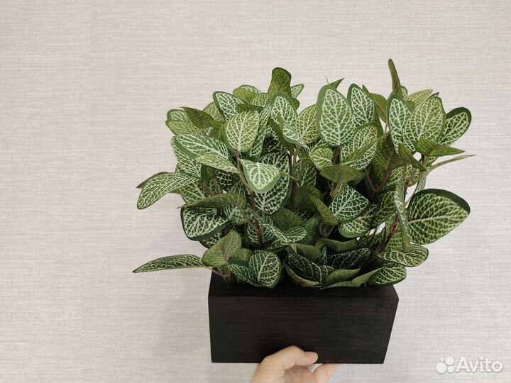 Искусственная зелень в кашпо