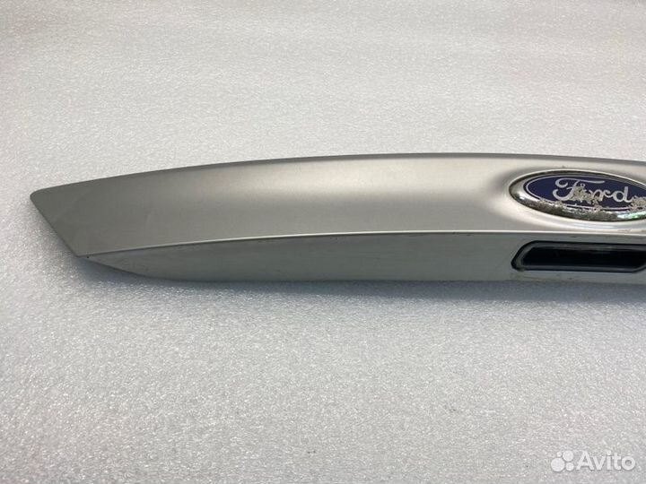 Накладка двери багажника Ford Focus 3 хетчбек 2.0