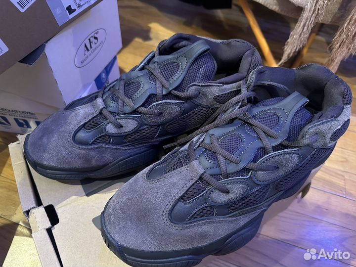 Yeezy 500 utility black