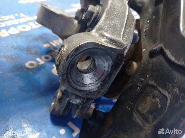 Передний правый поворотный кулак Ford Explorer