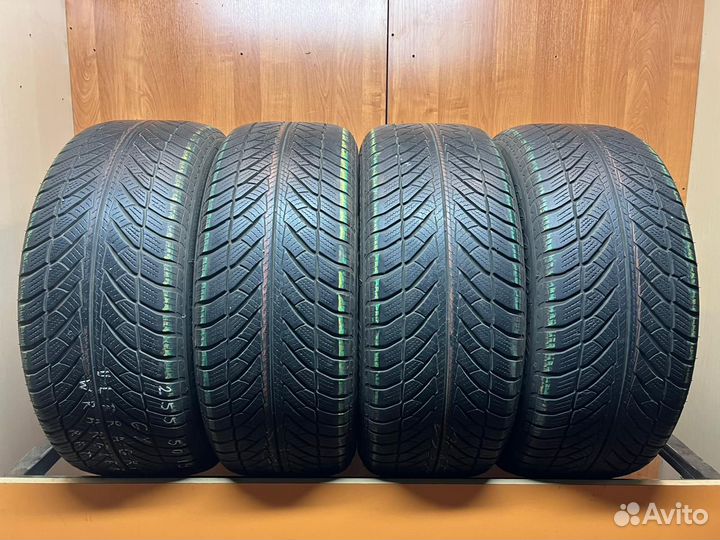 Goodyear UltraGrip 255/50 R19