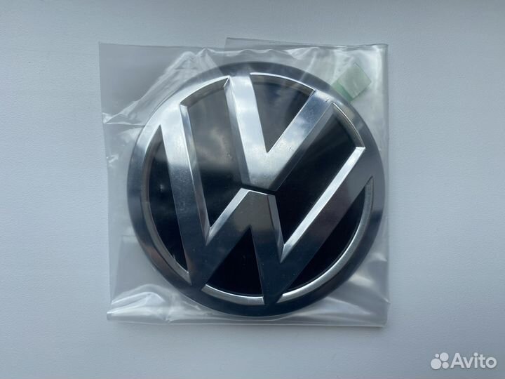 Эмблема/наклейки на Volkswagen