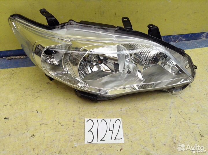 Toyota Corolla E150 рестайлинг Фара правая и левая