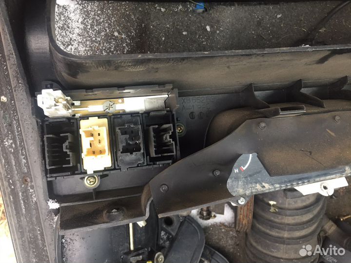 Кнопки Mitshubishi RVR