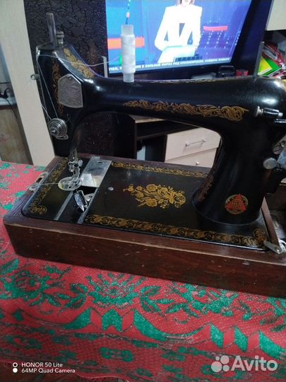 Швейная машинка зингер ручная