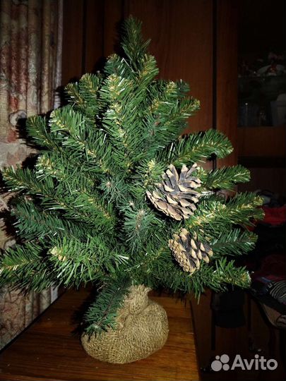 Ёлка с шишками