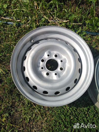 Продам диск радиус 13