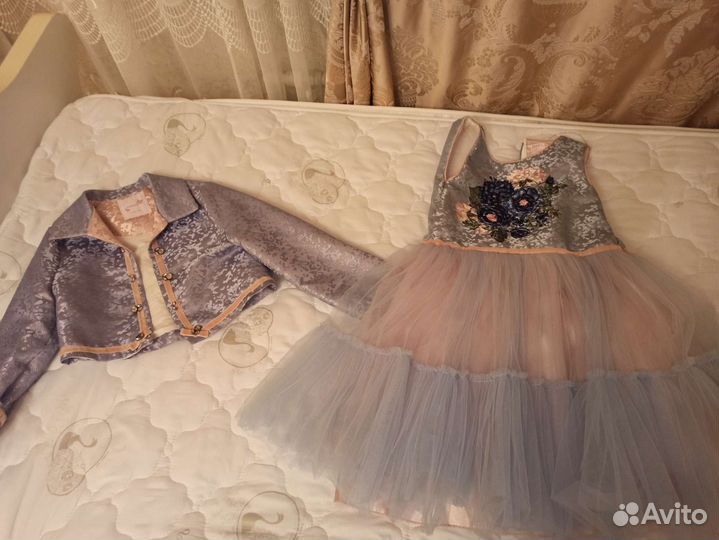 Платье для девочки 140 см пышное