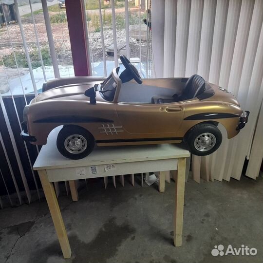 Детский электромобиль