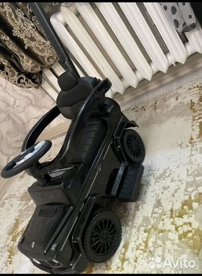 Машинка каталка Mercedes
