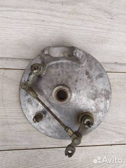 Передний тормозной опорный барабан Днепр 11