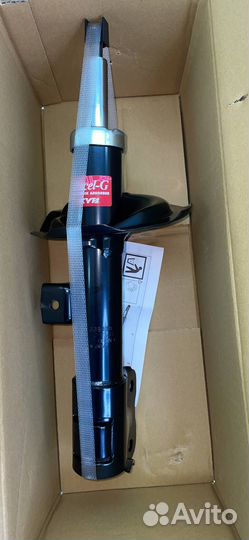 Стойки передние Mitsubishi Lancer 10