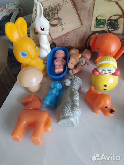 Игрушки и детская посуда советские