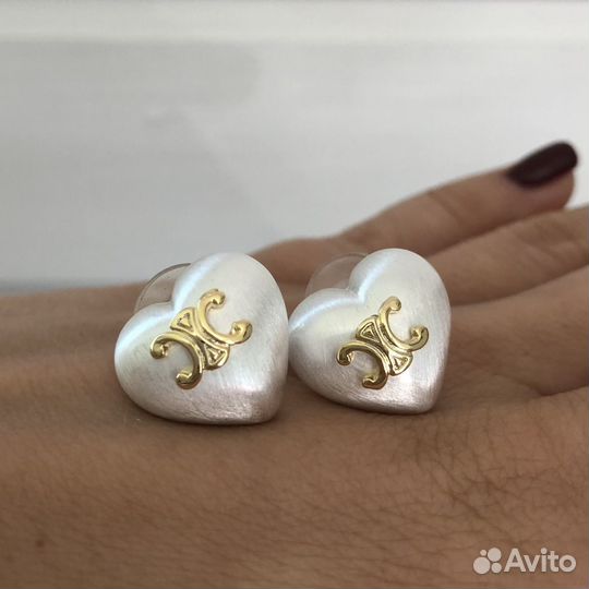 Серьги сердца цвет матовое серебро стиль Celine