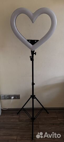 Кольцевая лампа сердце