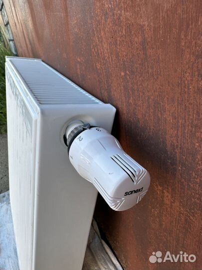 Радиатор Royal thermo с нижним подключением