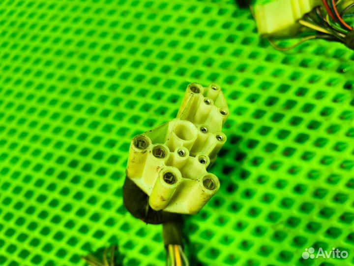 Фишка разъем подрулевого переключателя Audi 80 b3