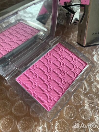 Косметика Dior, Gucci, Charlotte Tilbury