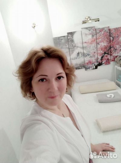 Массаж лица и зоны декольте