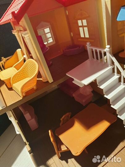 Домик кукольный