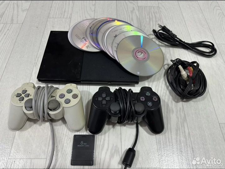 Sony PlayStation 4 прошитая + игры