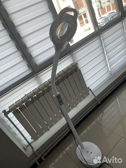 Лампа лупа напольная