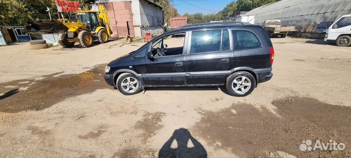 Opel Zafira 2.2 AT, 2001, 235 000 км