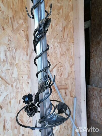 Эксклюзивная напольная вешалка