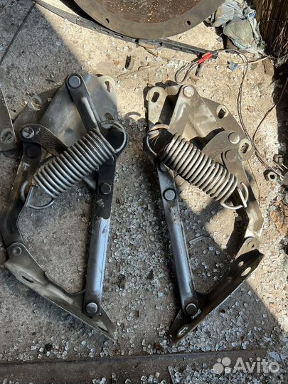 Петли капота волга газ 31105 3110