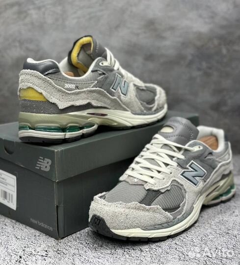 Кроссовки New Balance 2002