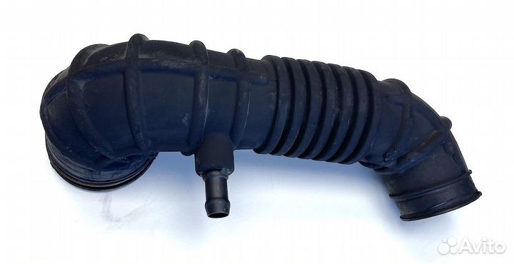 Хендай H-1 Патрубок воздушный