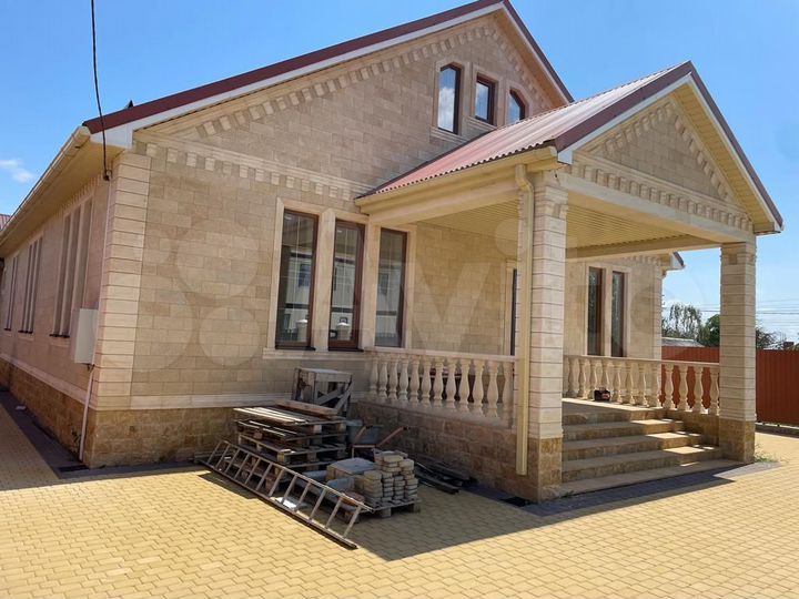 Дом 170 м² на участке 5 сот.