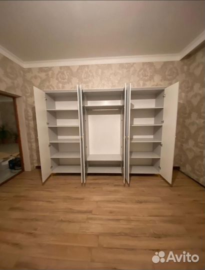 Шкаф распашной