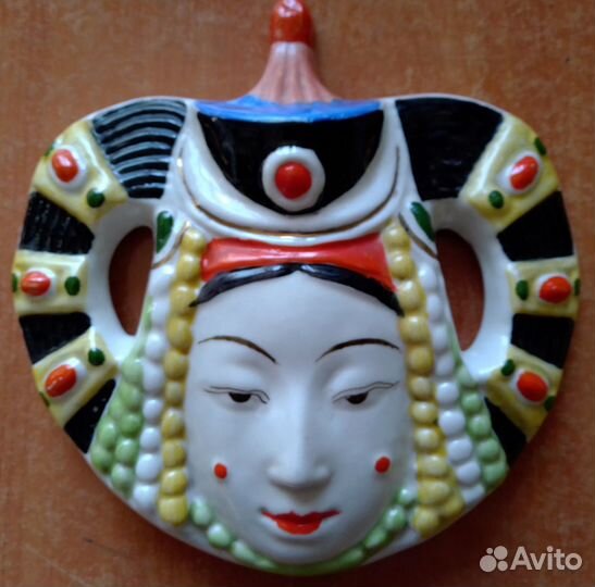 Панно настенное Монголка Фарфор размер - 17х17 см