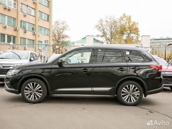 Mitsubishi Outlander 2.0 CVT, 2022