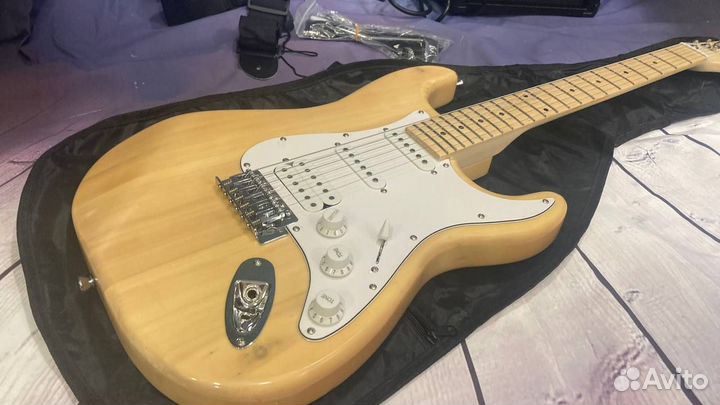 Электрогитара HSS + комбик (комплект)