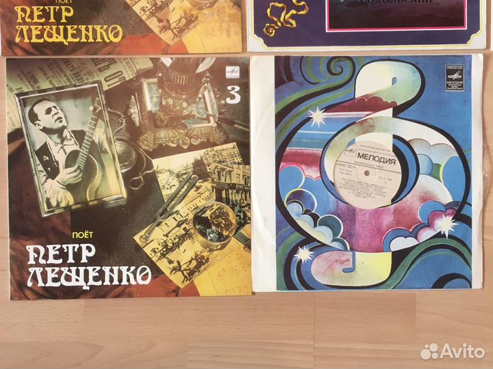 Виниловые пластинки, новые диски и кассеты