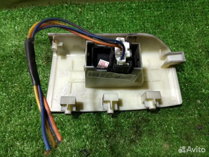 Кнопка стеклоподъемника задняя левая Geely Emgrand