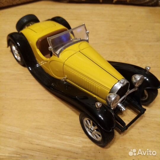 Модель автомобиля Bugatti tipe55 1932г