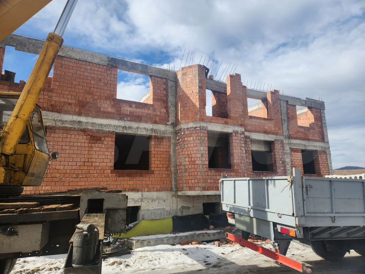 2-к. квартира, 67 м², 1/4 эт.