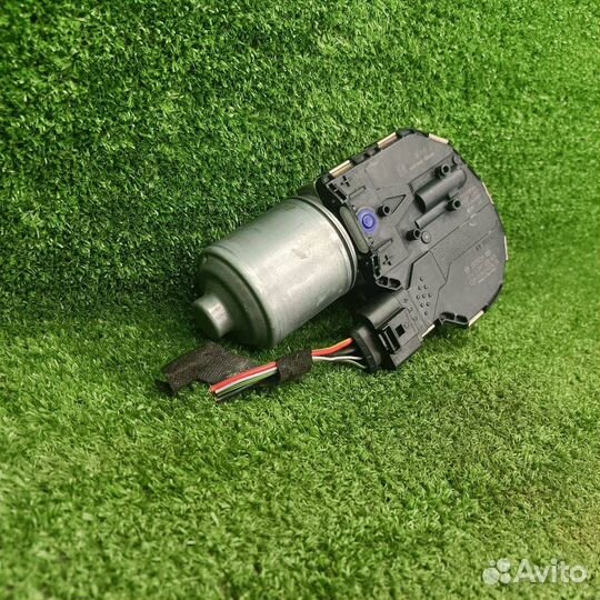 Моторчик трапеции дворников (стеклоочистителя)