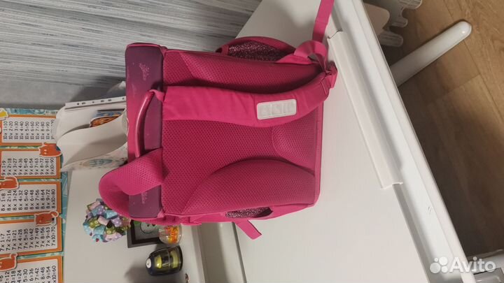 Отдам рюкзак школьный для девочки