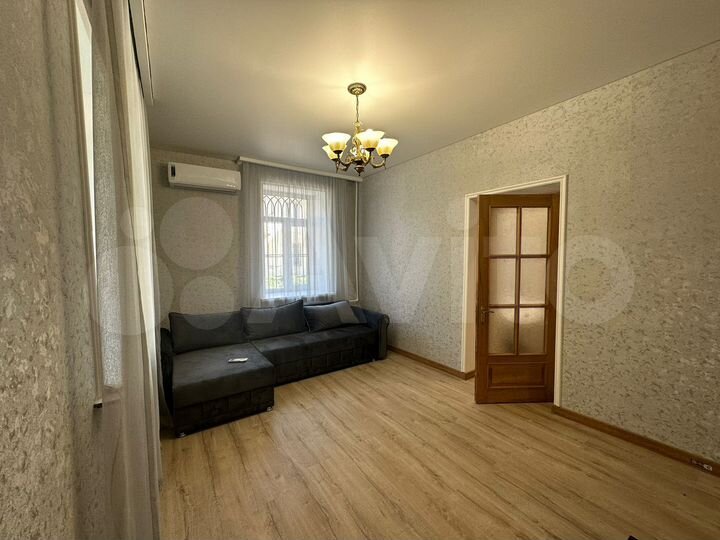 2-к. квартира, 50 м², 1/3 эт.