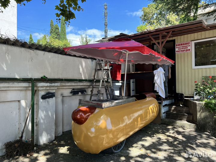 Торговая точка по продаже хот-догов