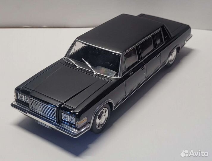 Модель Легенды СССР от DeAgostini 1/43 ЗИЛ - 4104