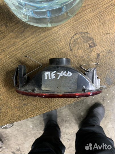 Туманная фара задняя Peugeot 206