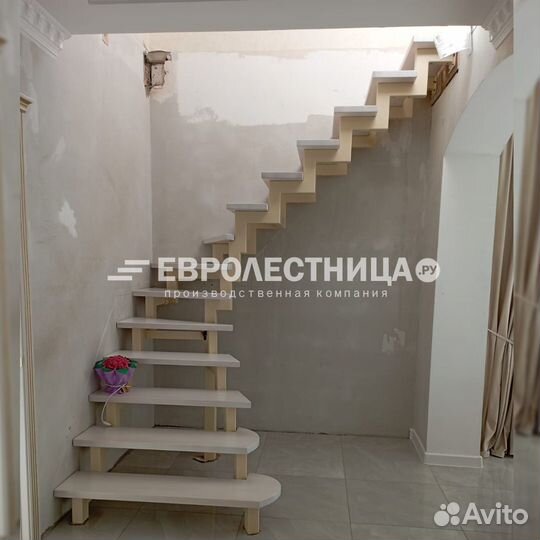 Лестница на металлокаркасе