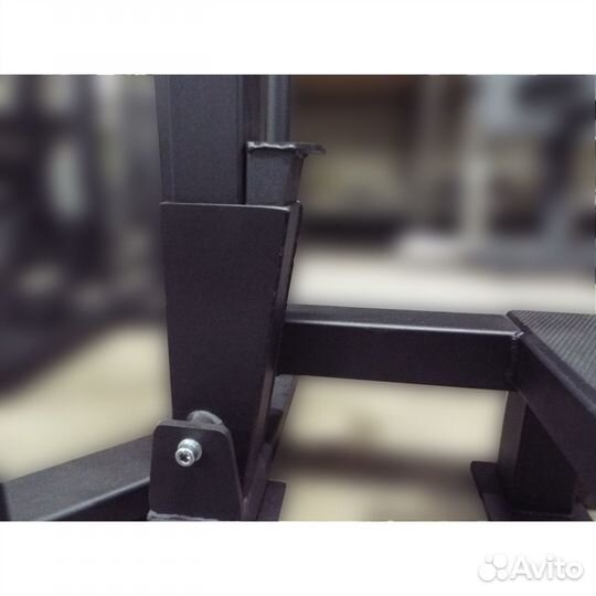 Стойка для пауэрлифтинга с жимовой скамьей AV131/8